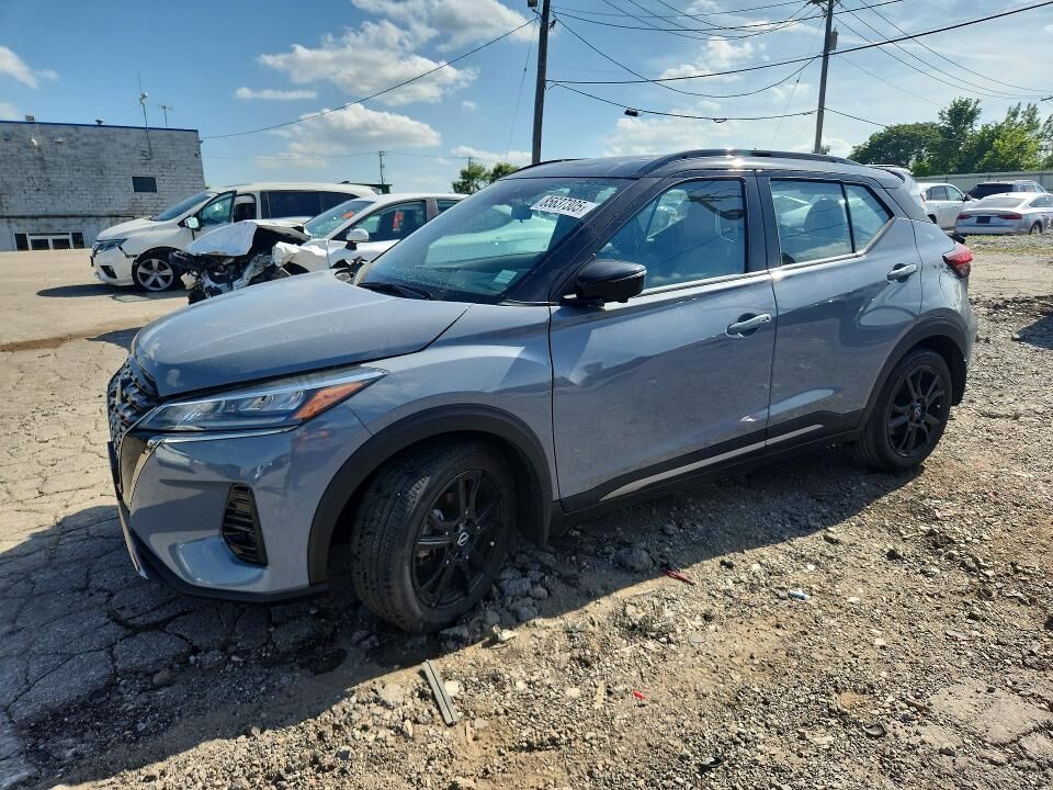 2024 NISSAN Kicks