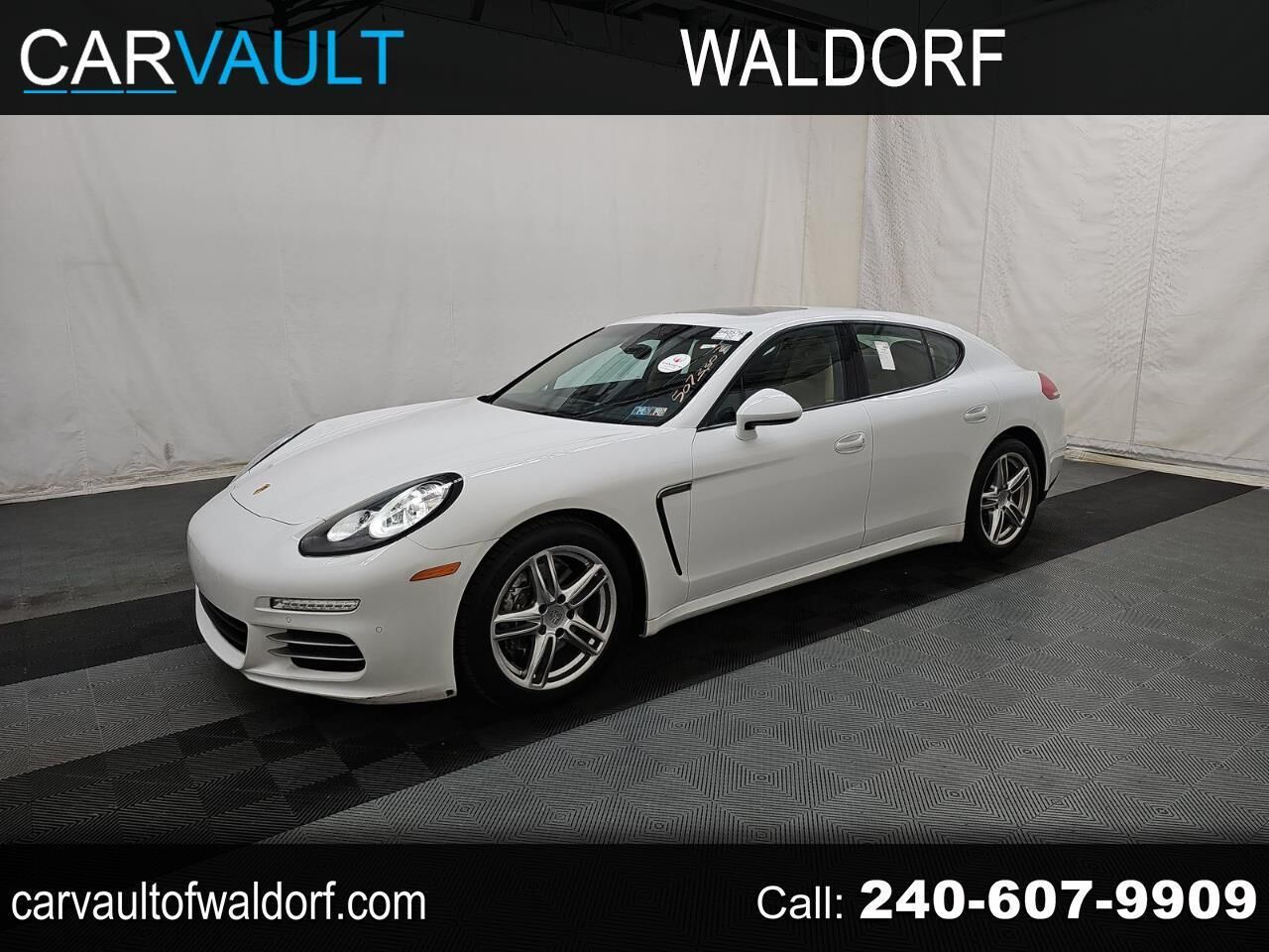 2015 PORSCHE Panamera