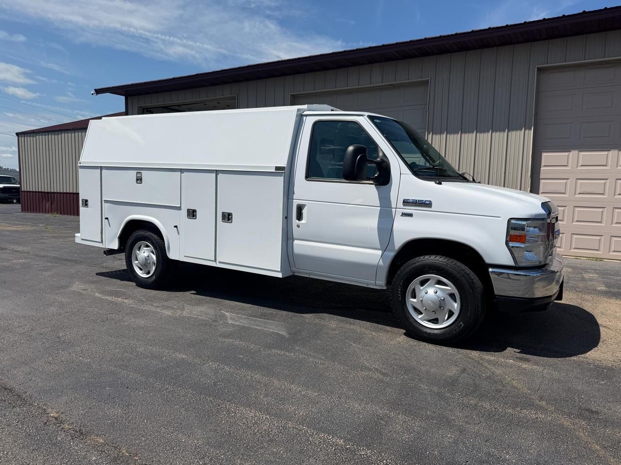 2010 FORD E-350