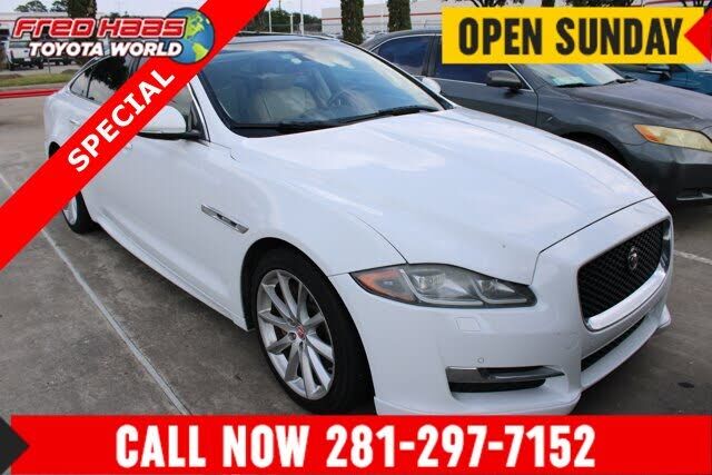 2016 JAGUAR XJ