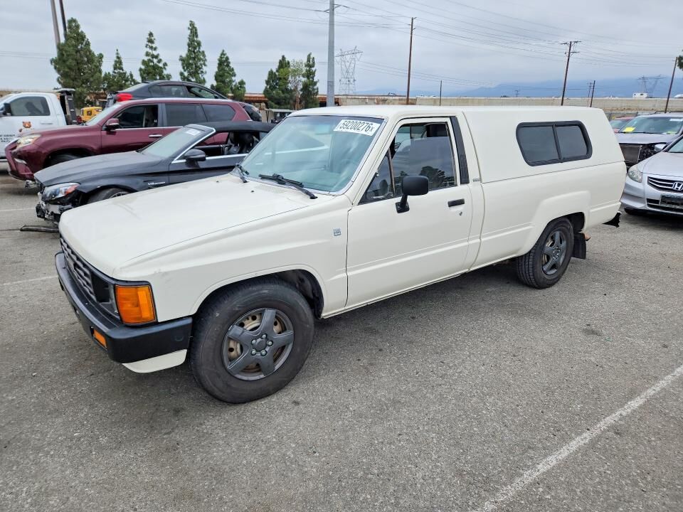 1984 TOYOTA Pick-Up