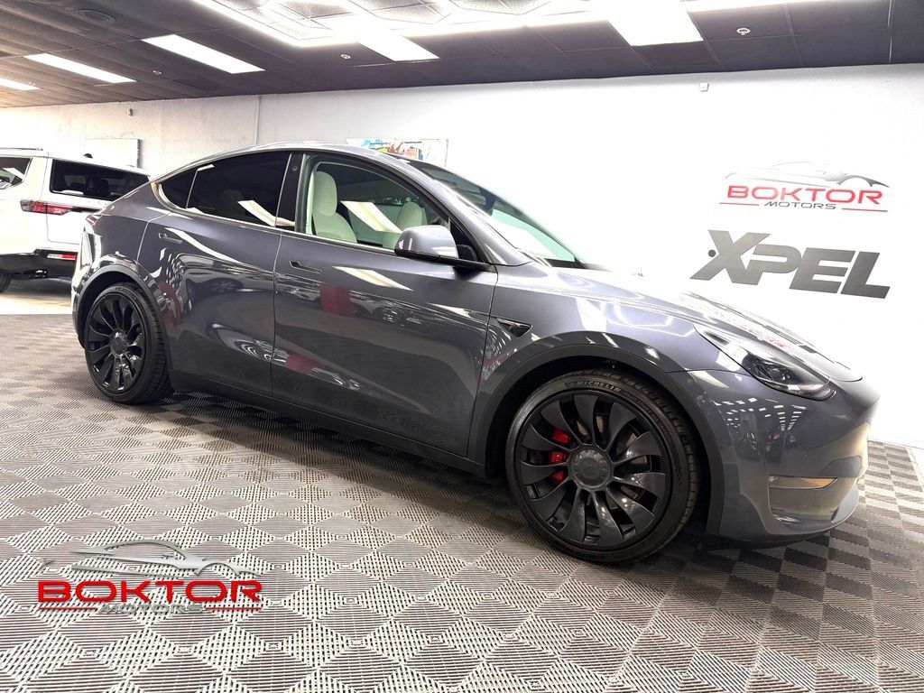 2022 TESLA Model Y