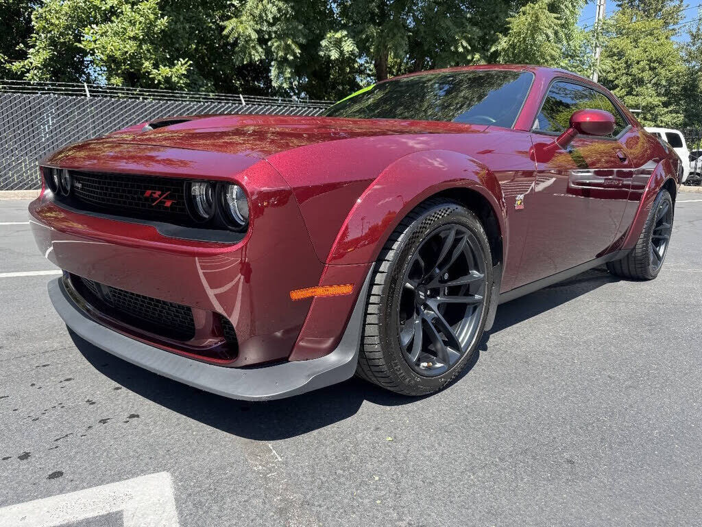 2020 DODGE Challenger