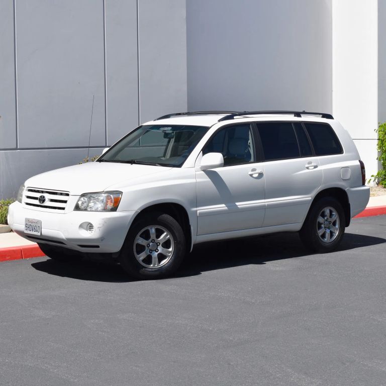 2004 TOYOTA Highlander