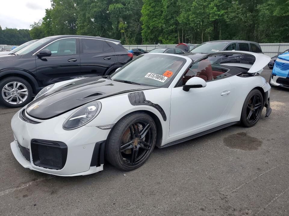2018 PORSCHE 911