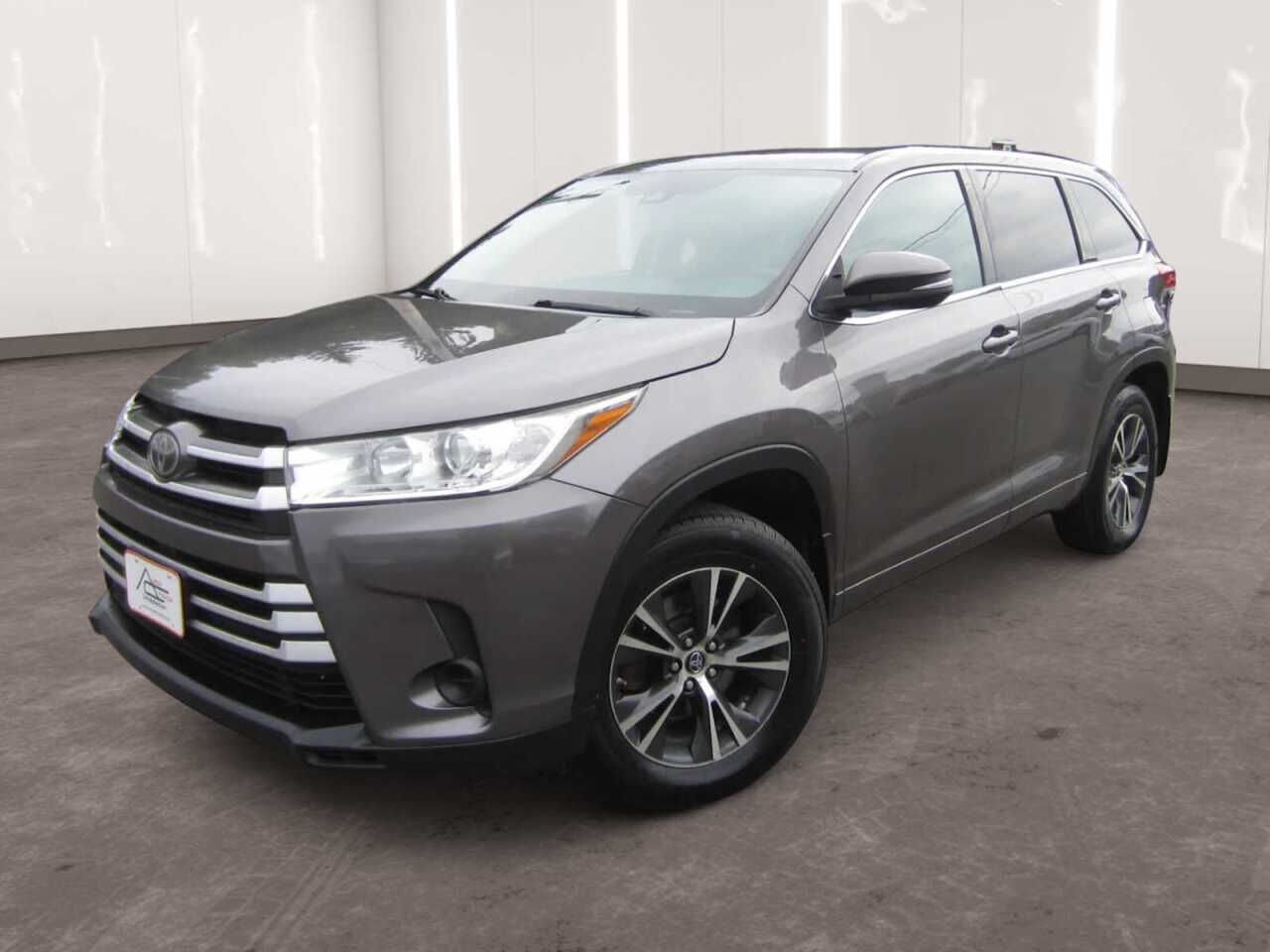 2017 TOYOTA Highlander