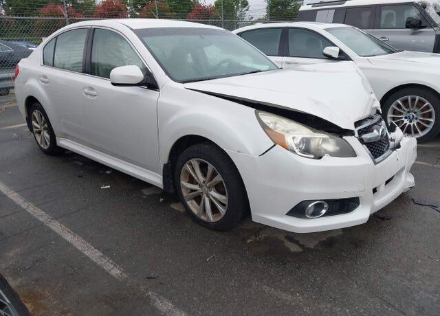 2013 SUBARU Legacy