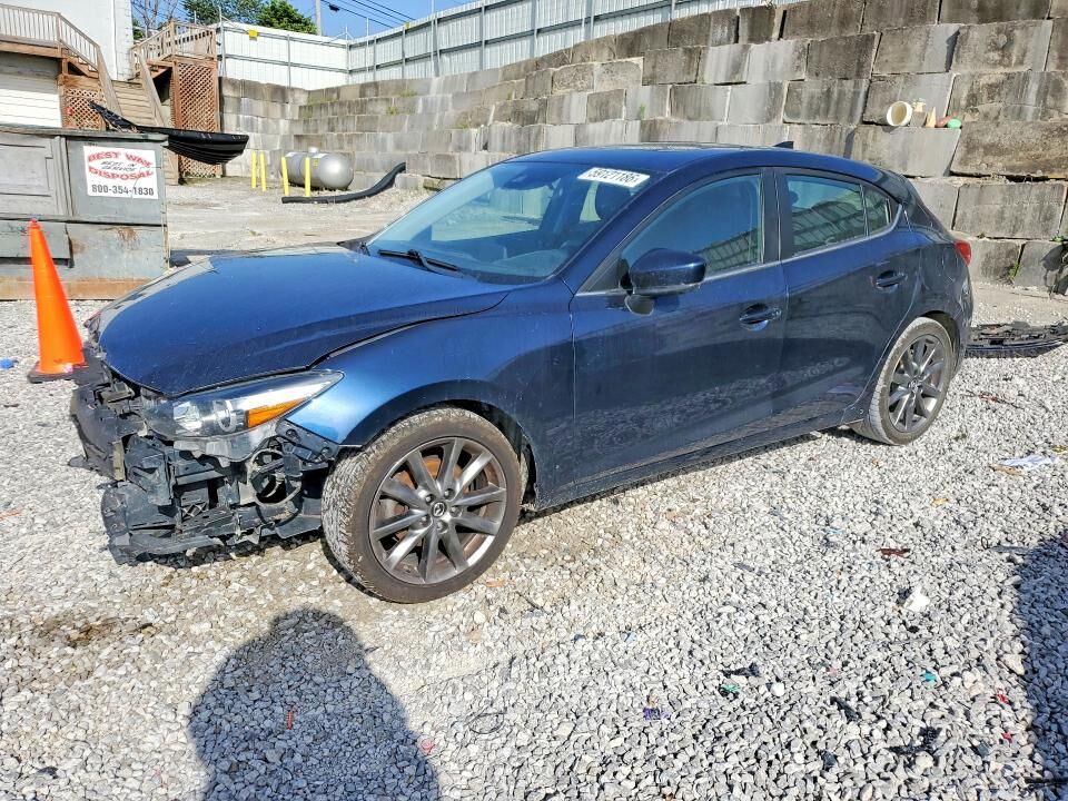 2018 MAZDA Mazda3