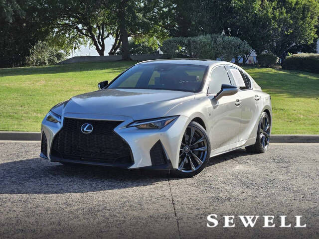2021 LEXUS IS