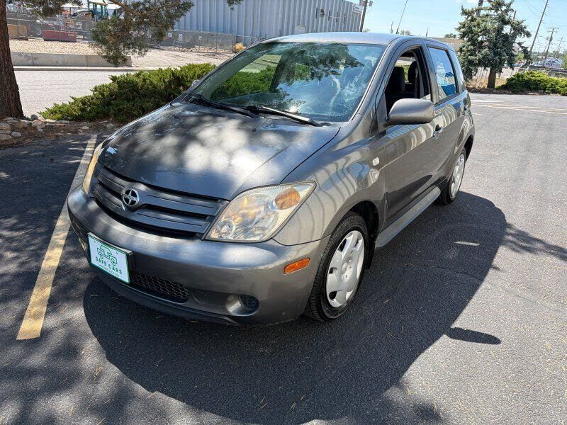 2004 TOYOTA SCION
