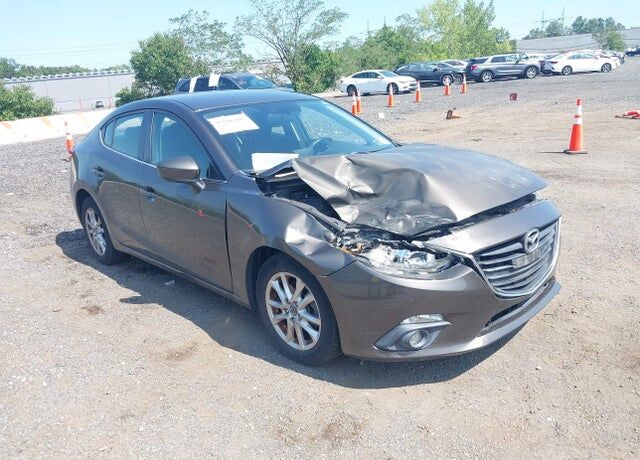 2015 MAZDA Mazda3
