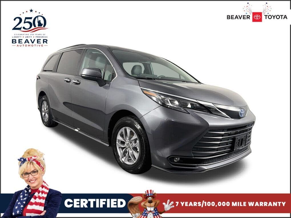 2025 TOYOTA Sienna