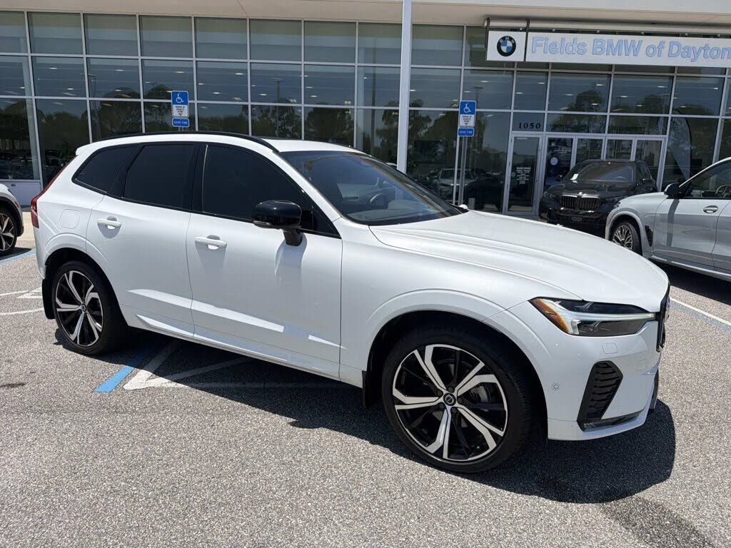 2024 VOLVO XC60