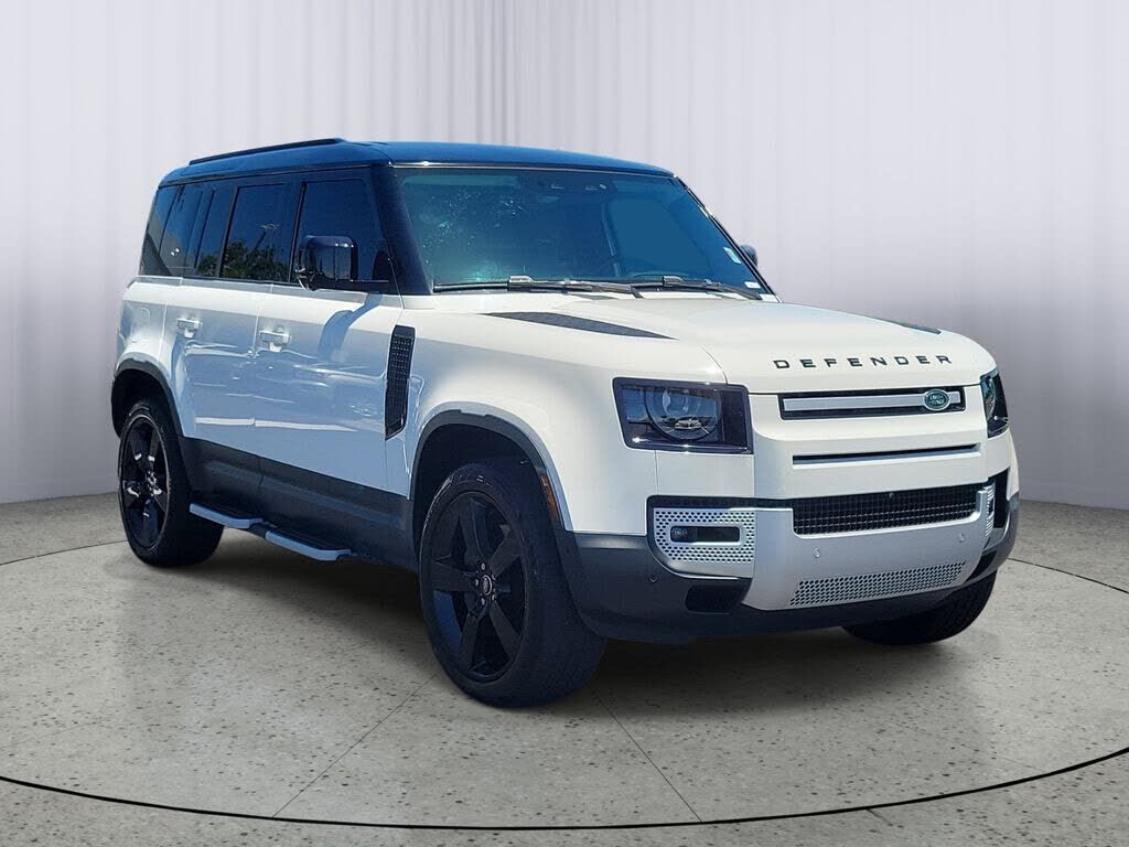 2024 LAND ROVER Defender