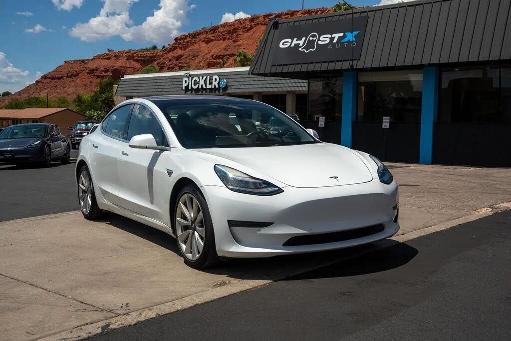 2020 TESLA Model 3
