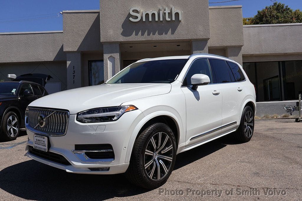2025 VOLVO XC90