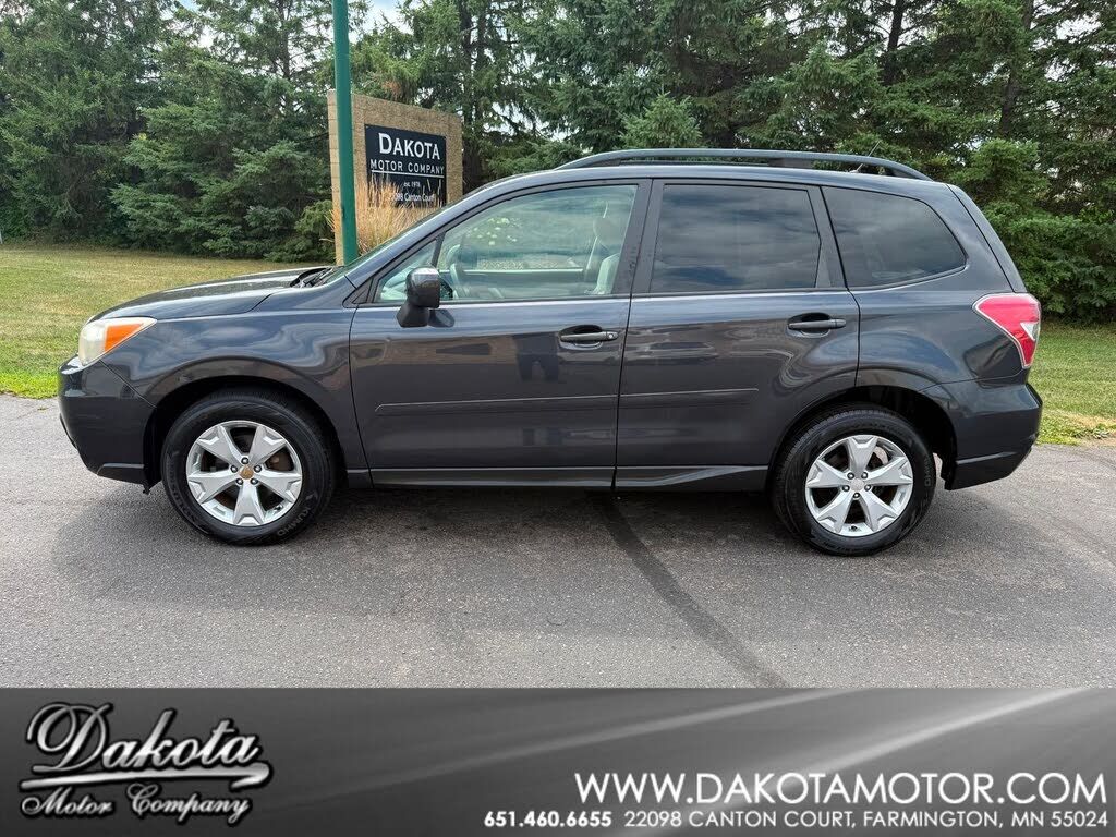 2015 SUBARU Forester