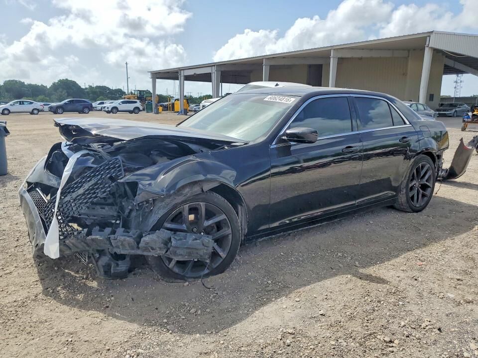 2016 CHRYSLER 300