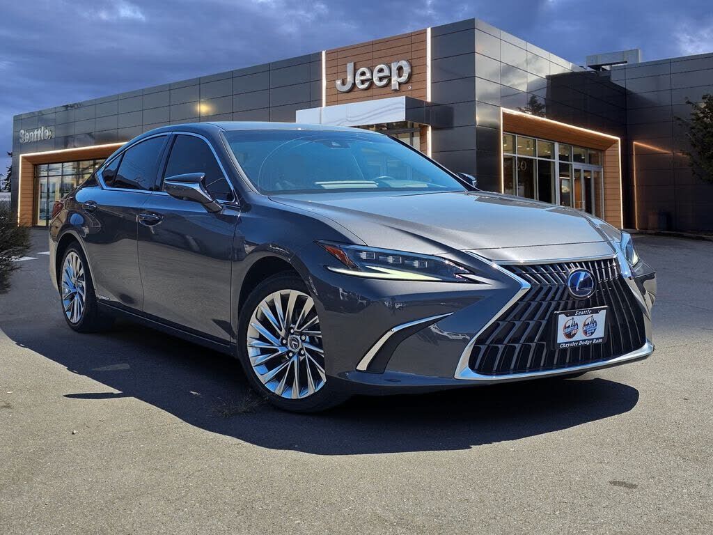 2022 LEXUS ES
