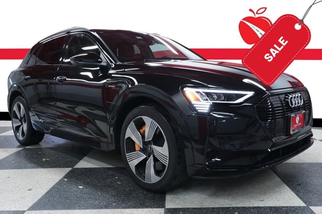 2022 AUDI e-tron