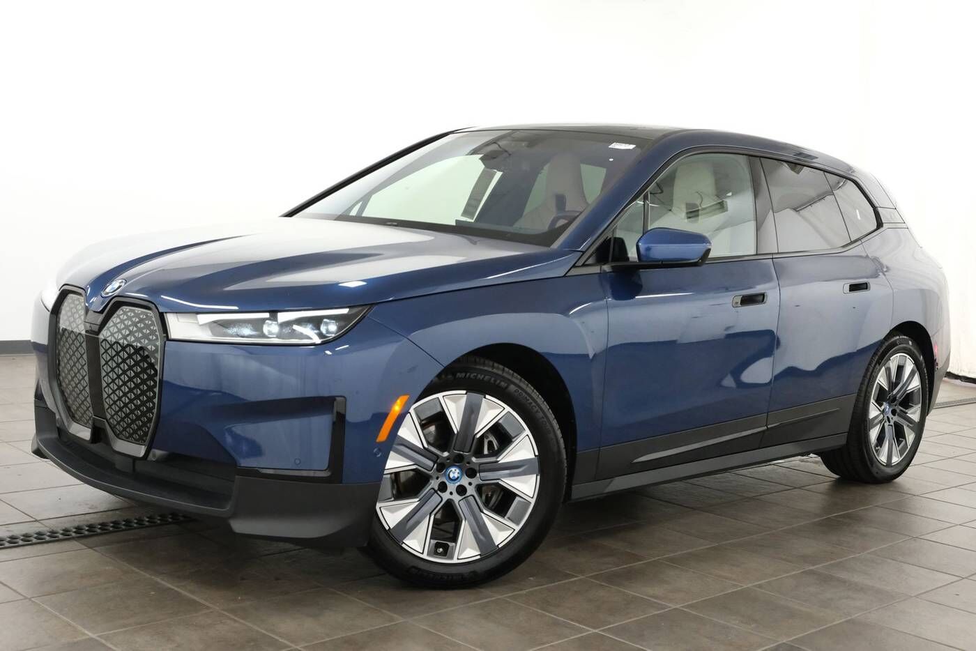 2024 BMW ix