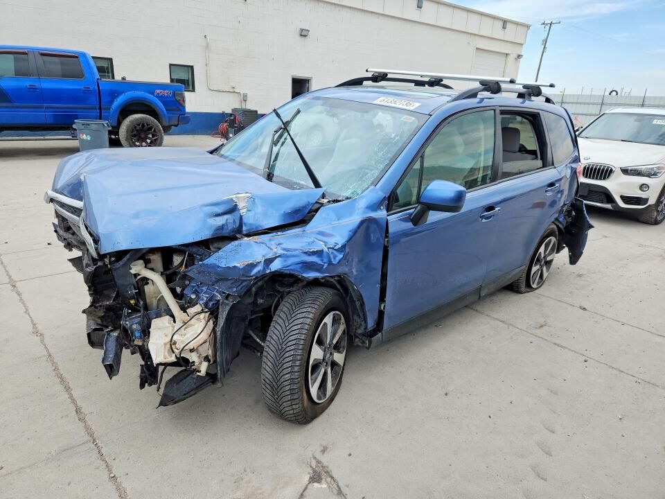 2017 SUBARU Forester