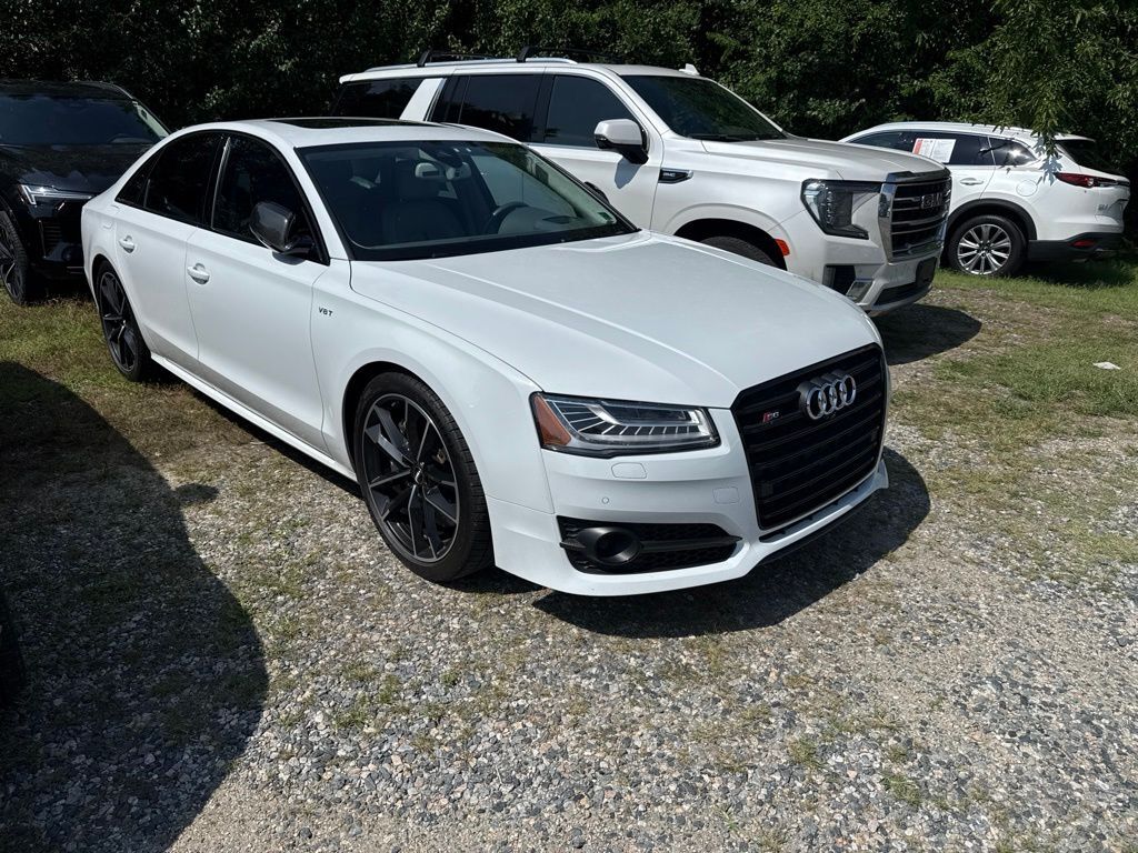 2017 AUDI S8