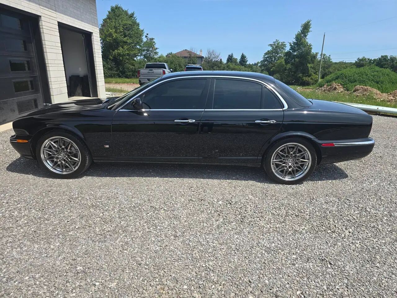Jaguar XJR