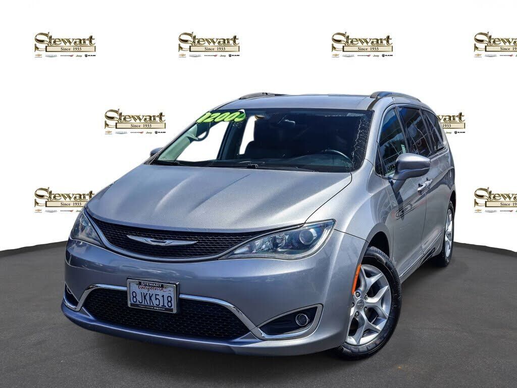 2017 CHRYSLER Pacifica