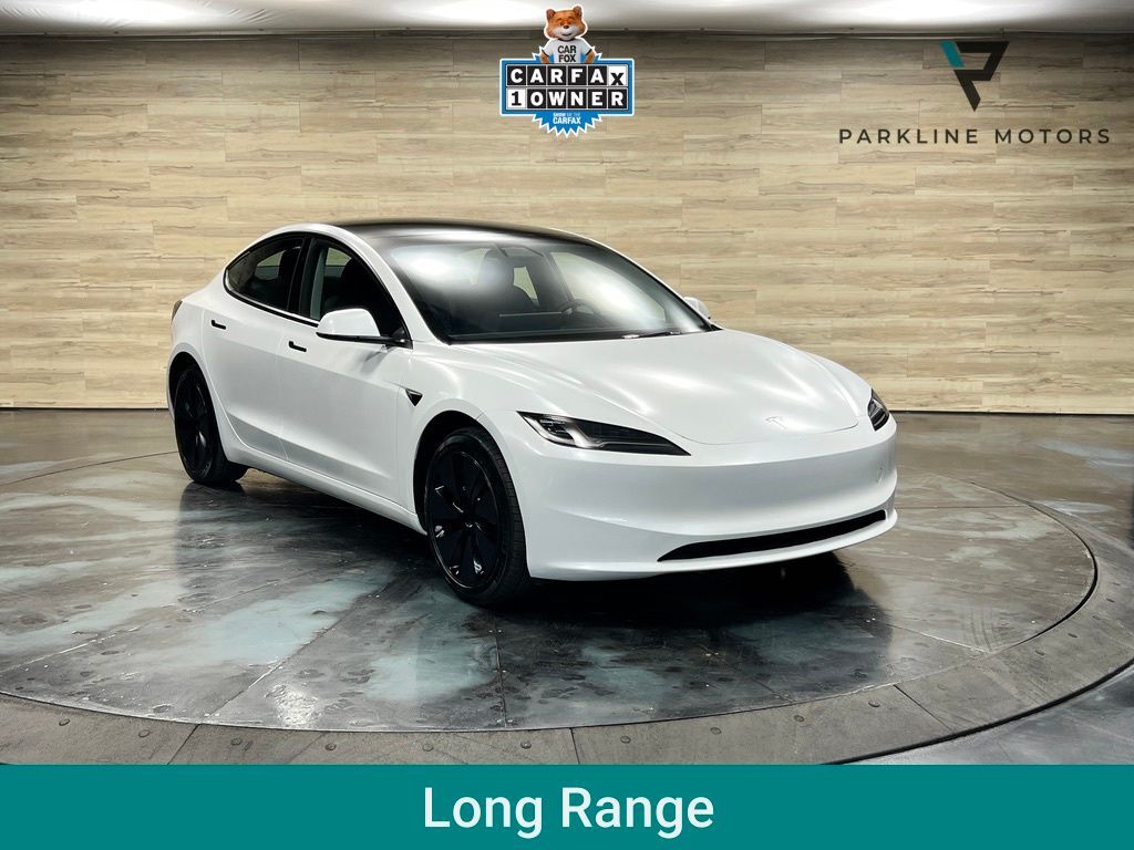 2025 TESLA Model 3