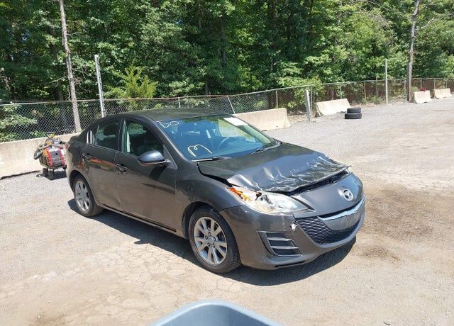 2010 MAZDA Mazda3