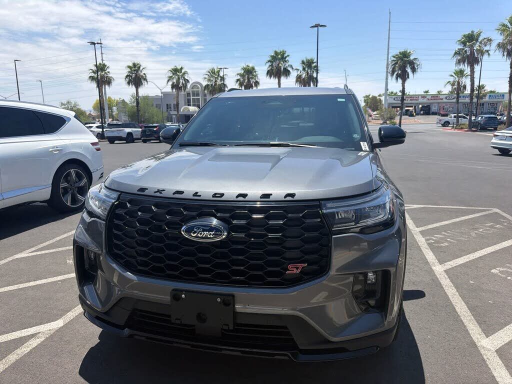 2025 FORD Explorer