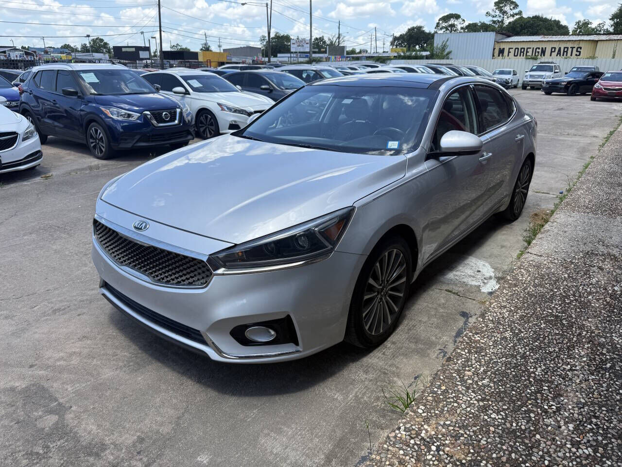2017 KIA Cadenza