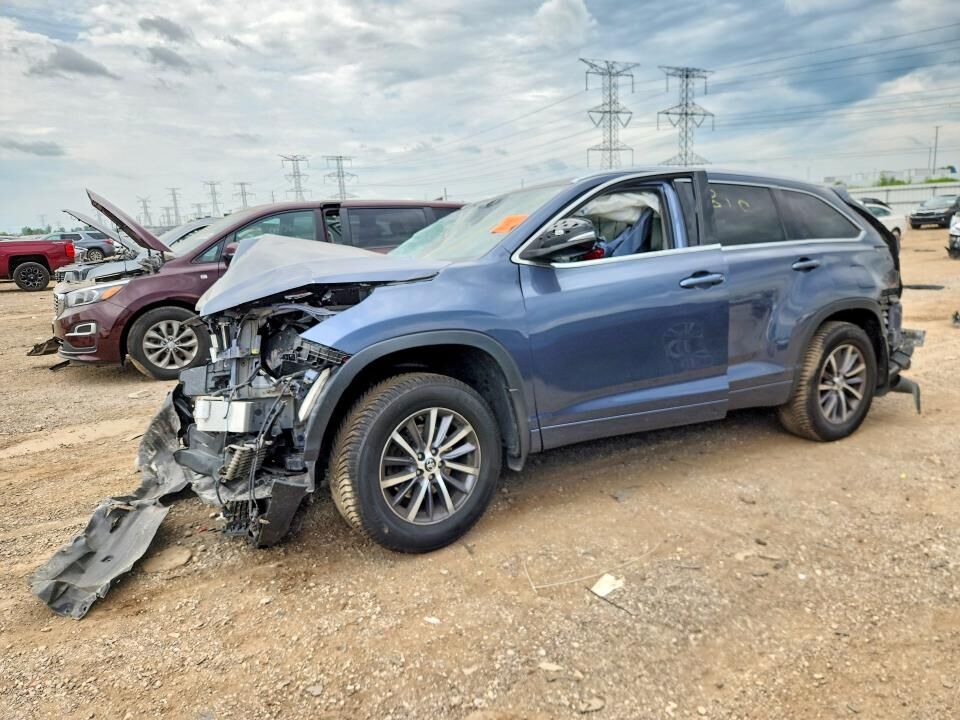 2018 TOYOTA Highlander