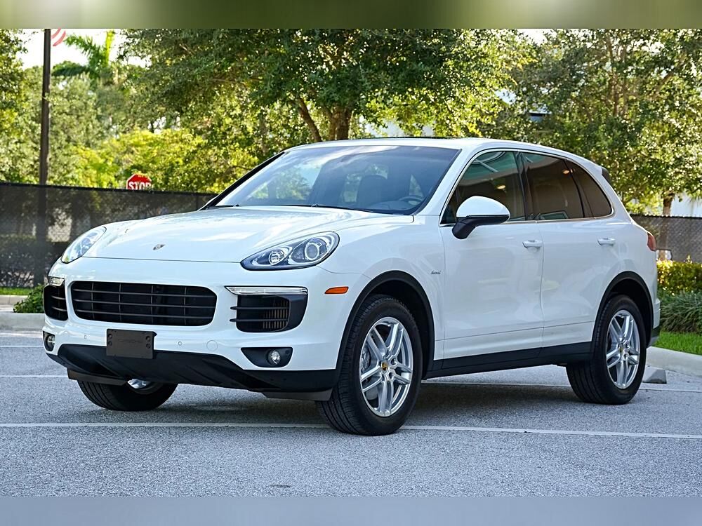 2016 PORSCHE Cayenne