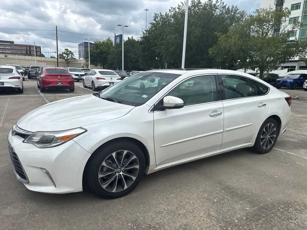 2017 TOYOTA Avalon