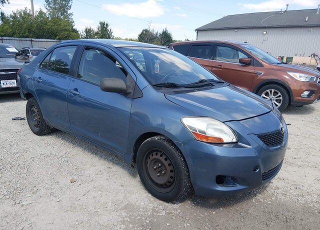 2012 TOYOTA Yaris