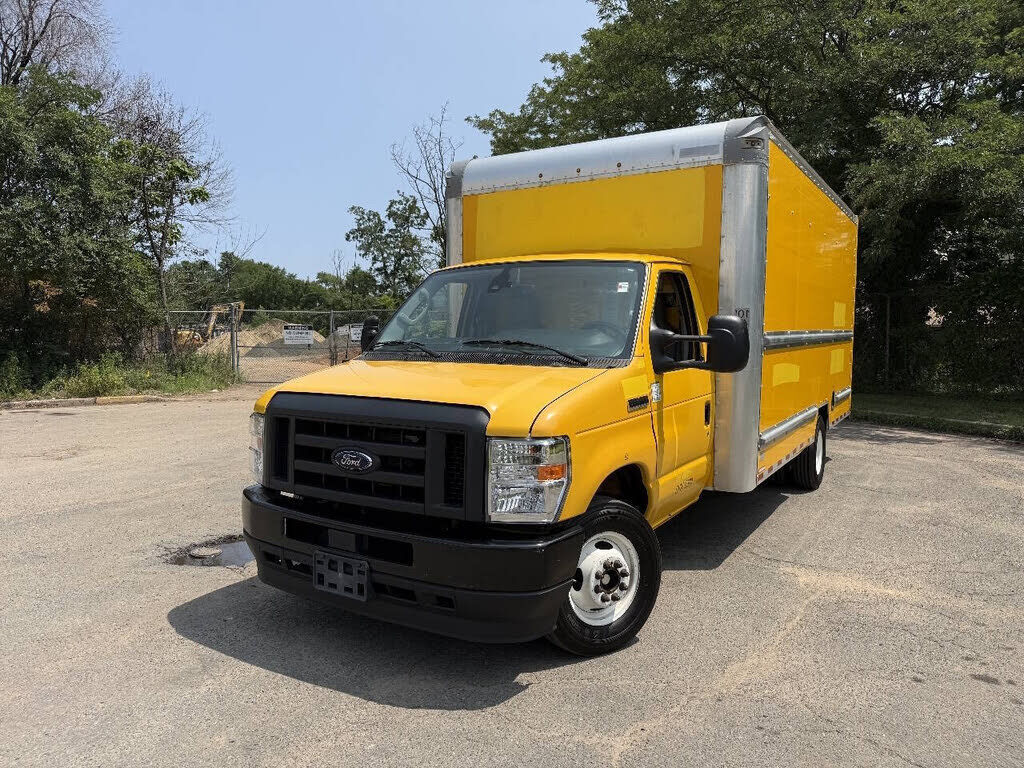 2022 FORD E-350