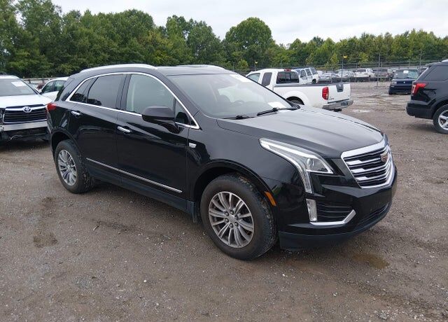 2017 CADILLAC XT5