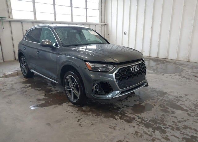 2024 AUDI Q5 e