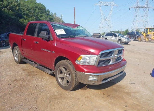 2012 DODGE Ram