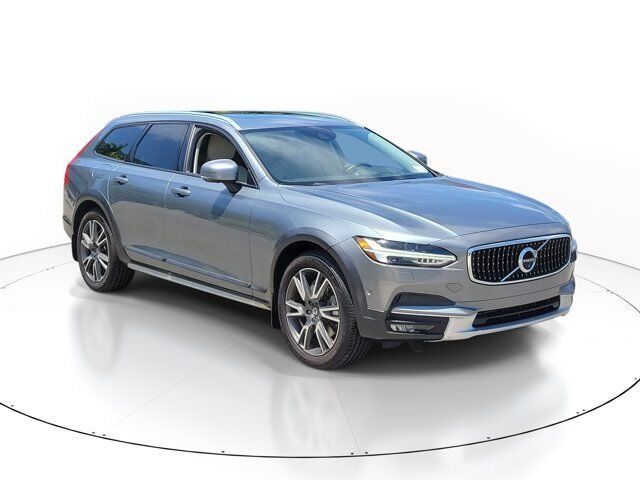 2017 VOLVO V90CC