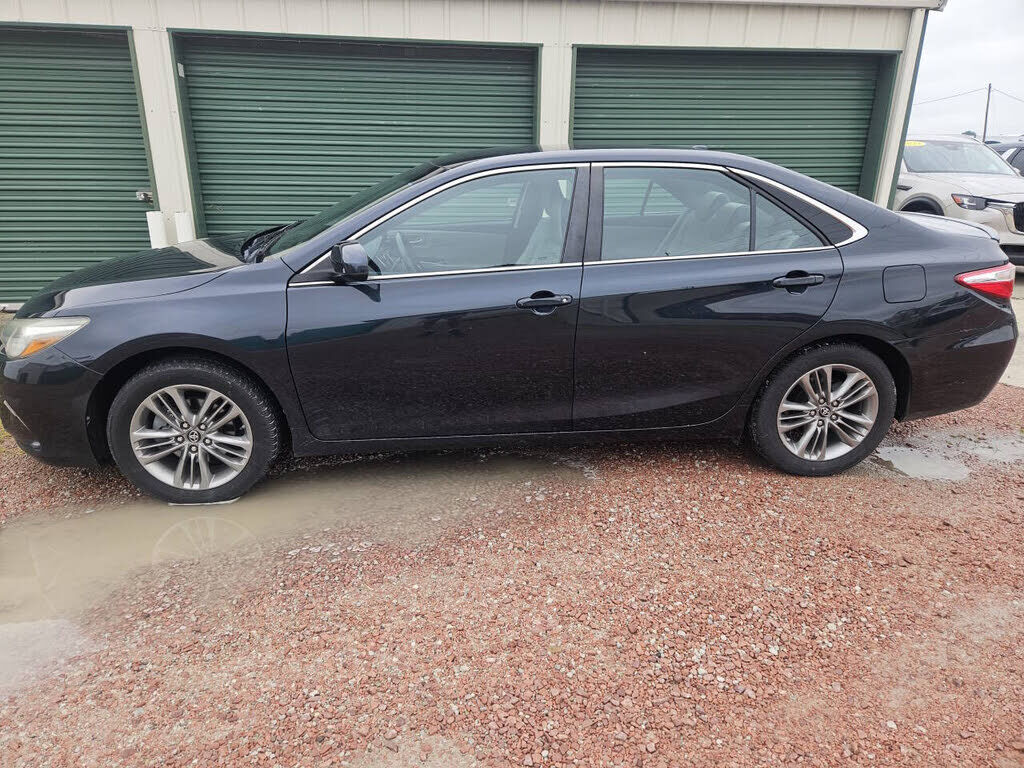 2017 TOYOTA Camry