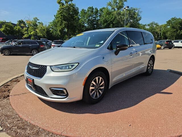 2024 CHRYSLER Pacifica