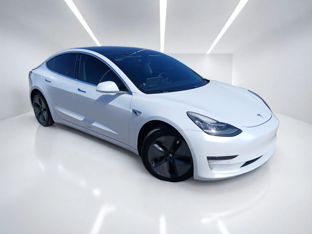2018 TESLA Model 3