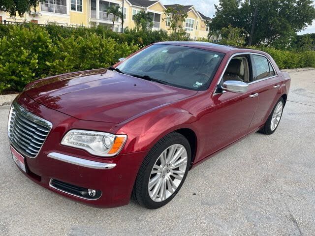 2011 CHRYSLER 300