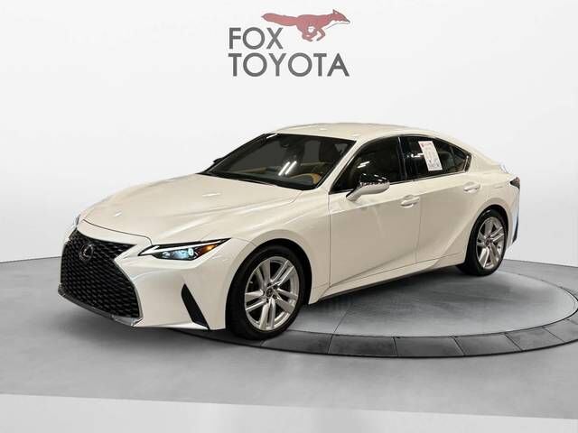 2022 LEXUS IS