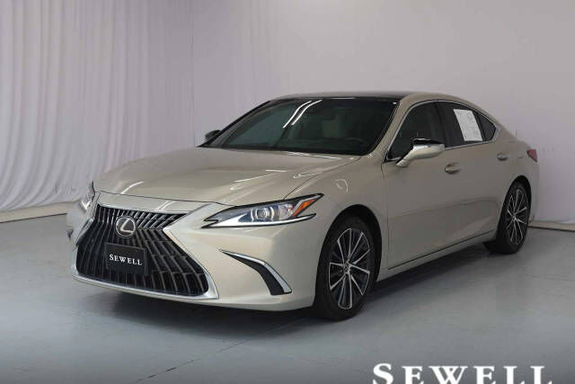 2023 LEXUS ES