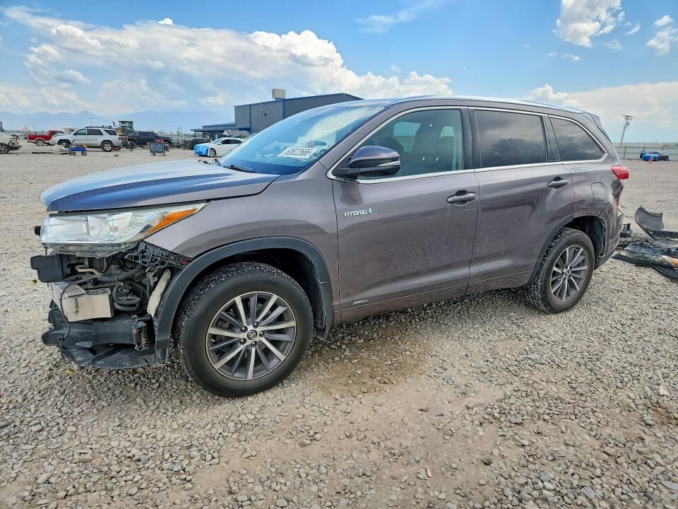 2018 TOYOTA Highlander