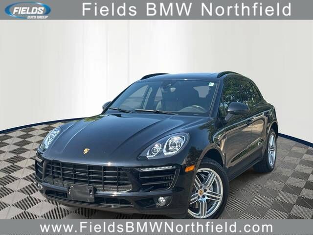 2017 PORSCHE Macan